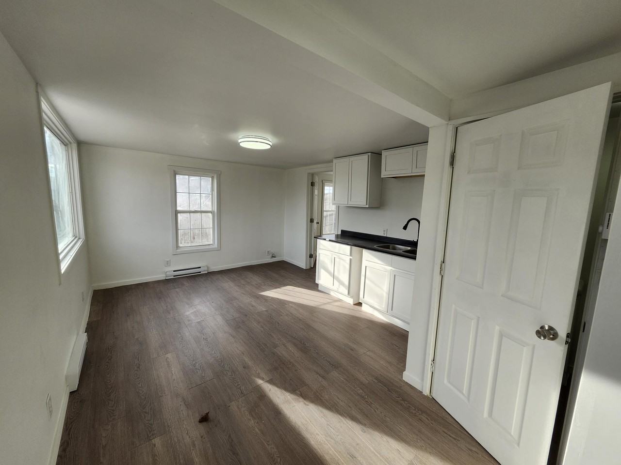 9 7-9 Courtenay Avenue - 1 #1 - Photo 3 of 7