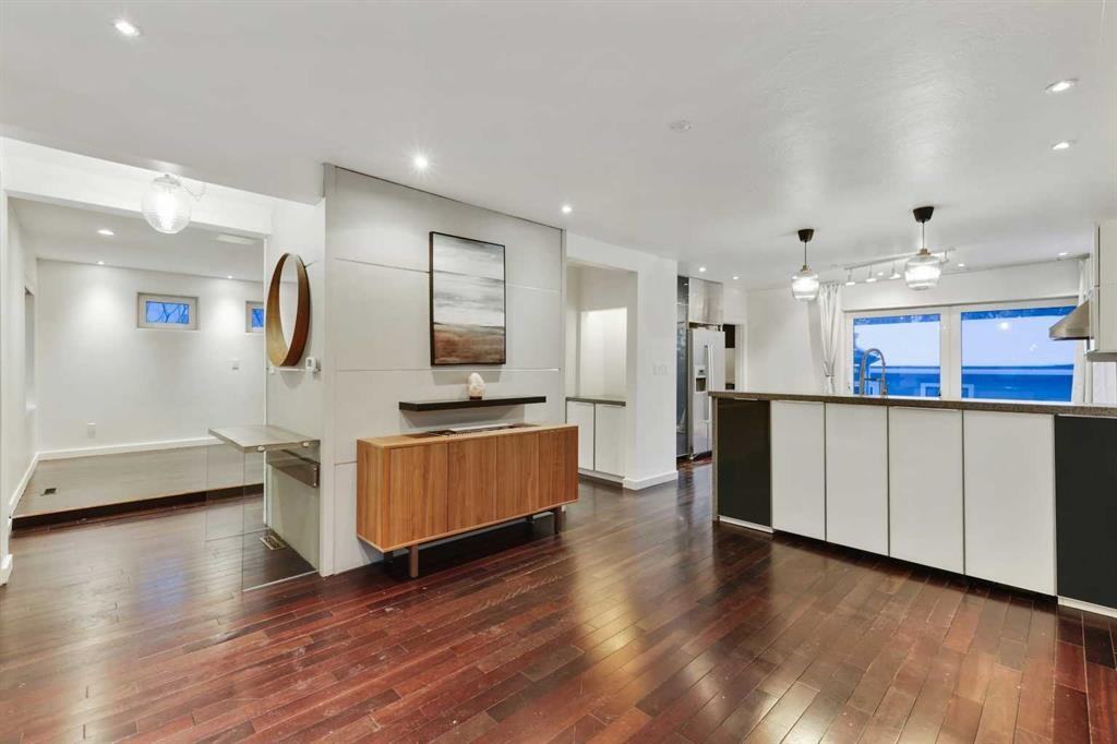 1918 17 Avenue SW - Photo 2 of 37