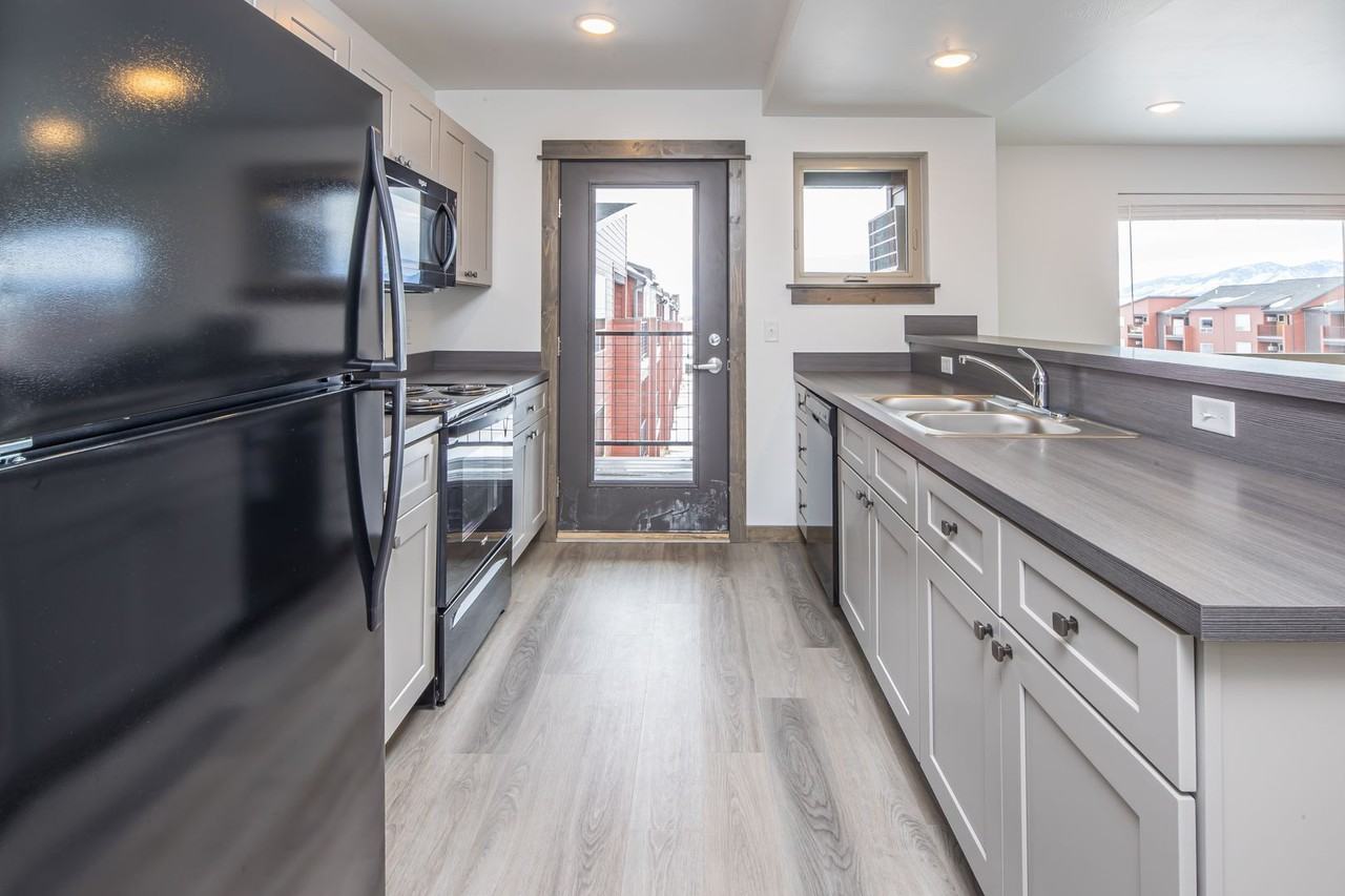 1903 Golden West Drive - Photo 2 of 21