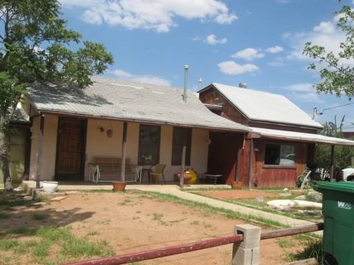 516 E Fulton St - Photo 2 of 4