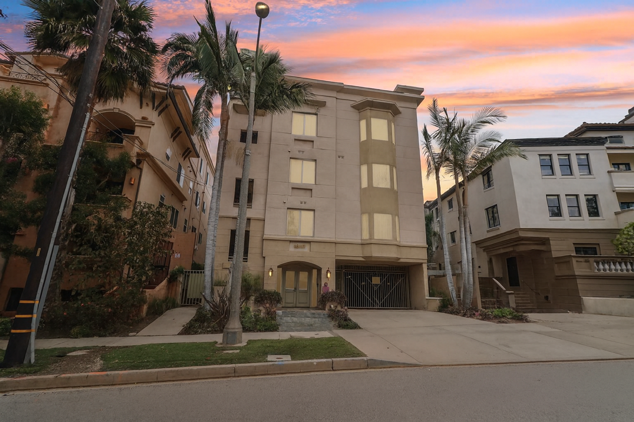 16117 Sunset Blvd - Photo 2 of 5