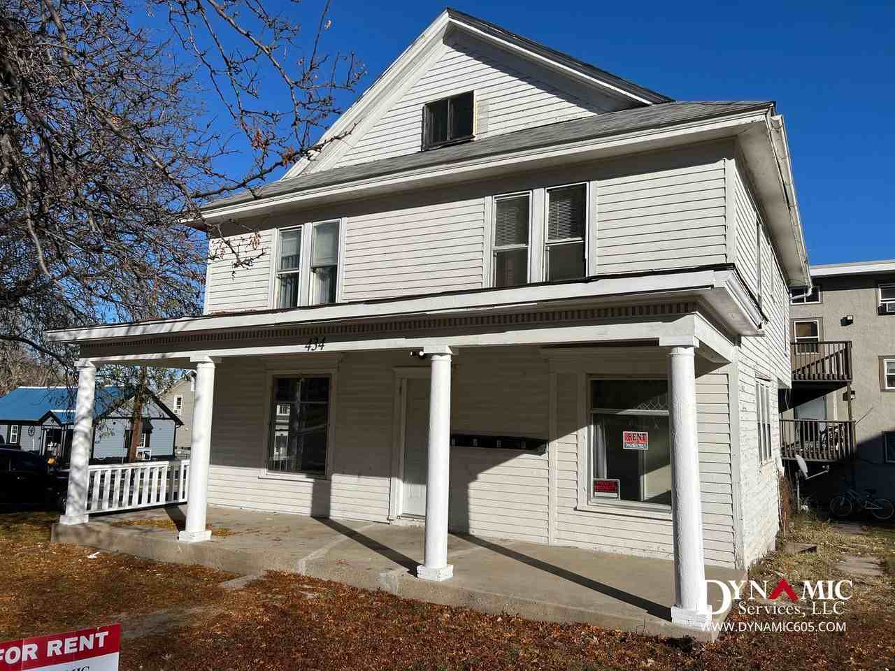 434 N Spring Ave | All Utilities Paid by Landlord - Photo 2 of 44