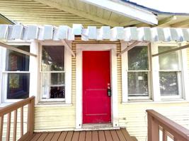 featured image of 810 W Magnolia Ave