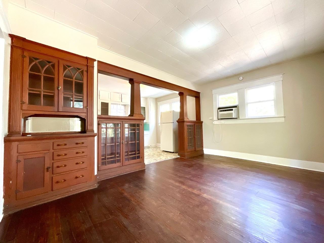 810 W Magnolia Ave - Photo 7 of 38