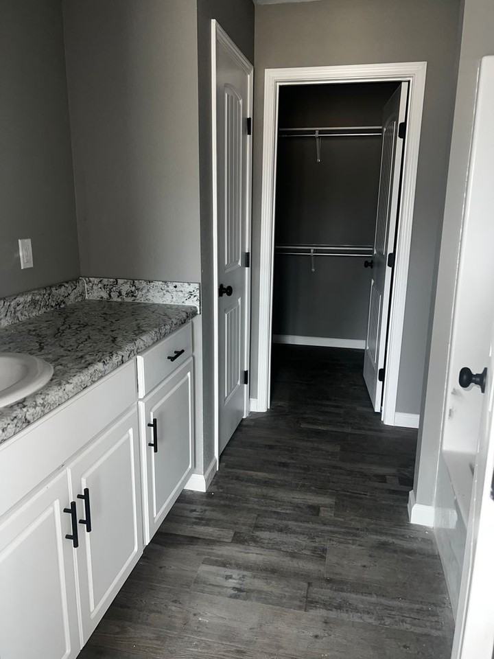 1220 Orange Street - Photo 3 of 21