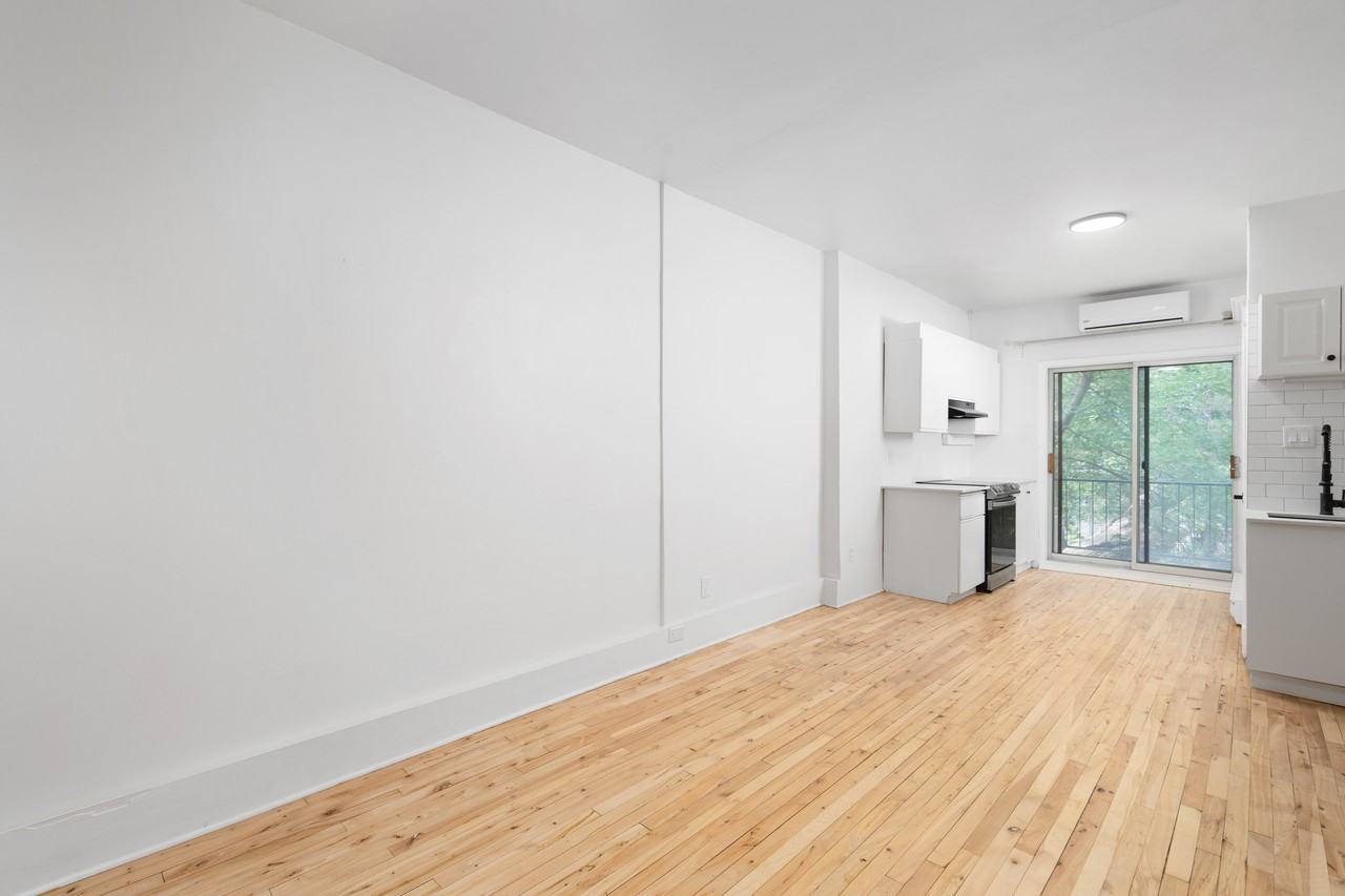 5206 Avenue des Érables - Photo 3 of 26