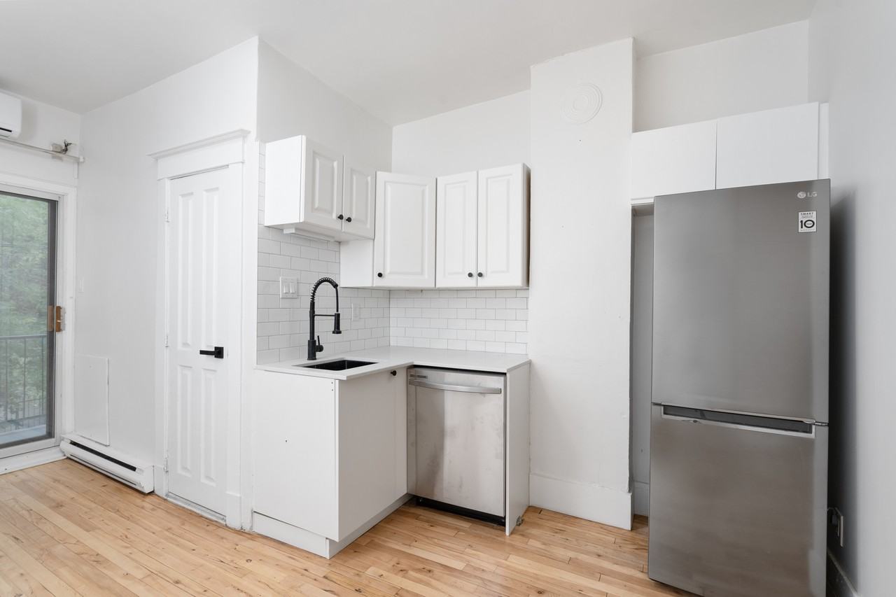 5206 Avenue des Érables - Photo 5 of 26