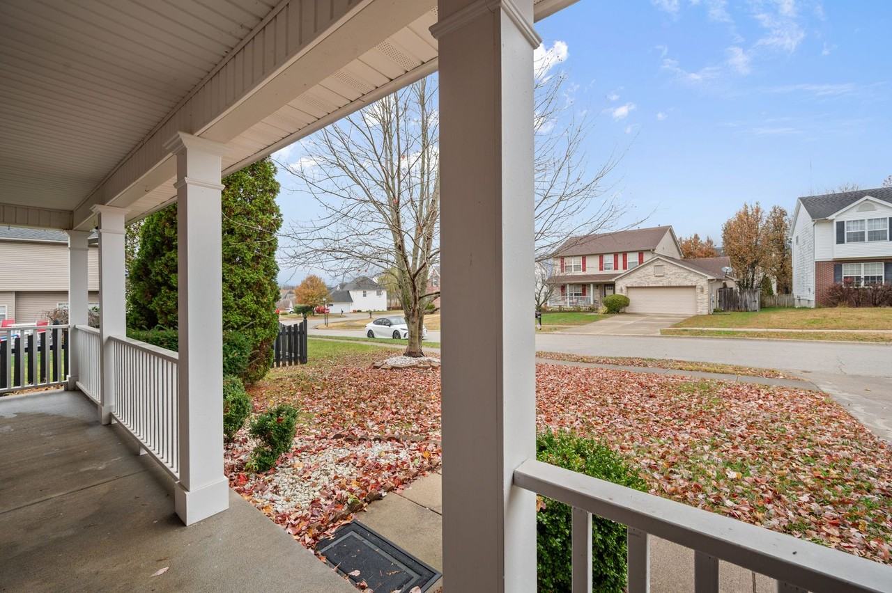 10945 Symington Cir - Photo 2 of 36