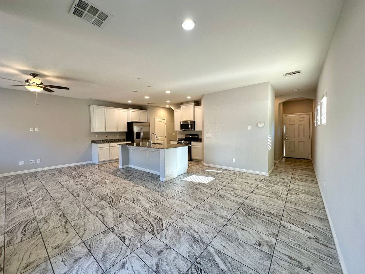 2877 Glass Vine Ct - Photo 5 of 34