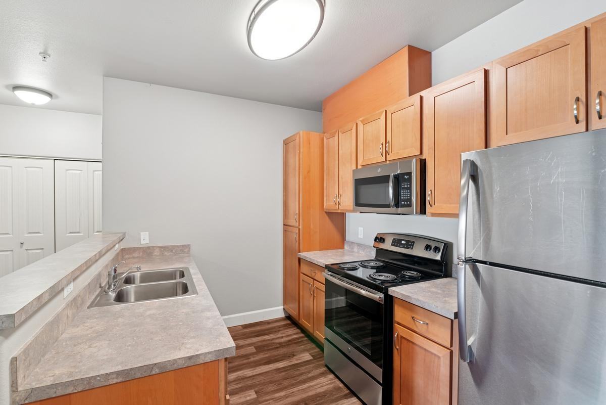 701 N 5th St - Photo 3 of 50