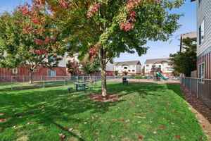 featured image of 701 N 5th St