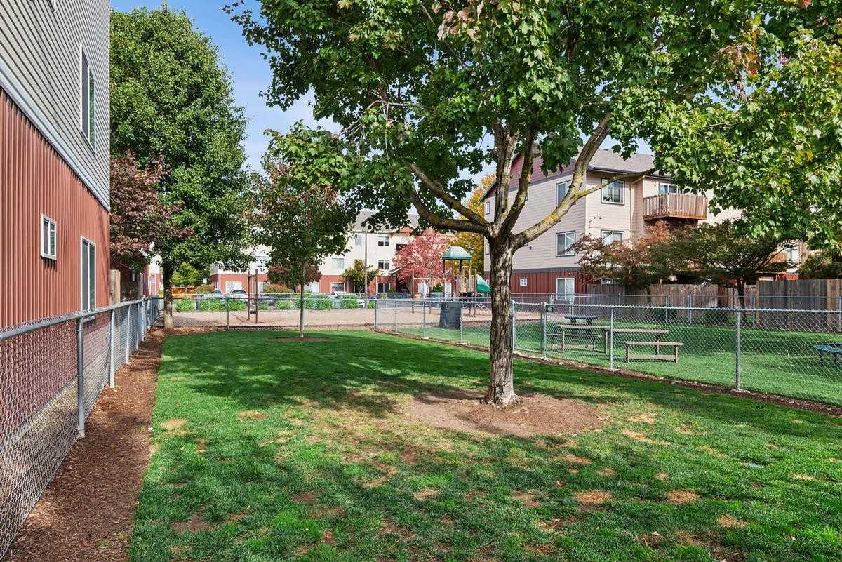 701 N 5th St - Photo 6 of 50