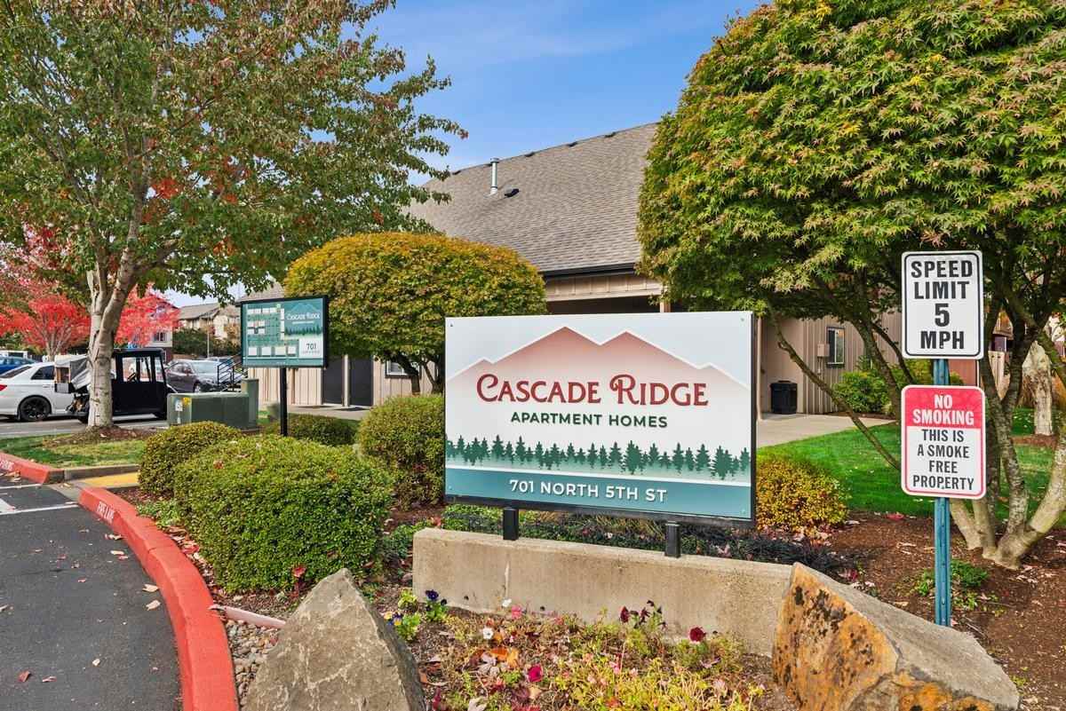 701 N 5th St - Photo 2 of 50