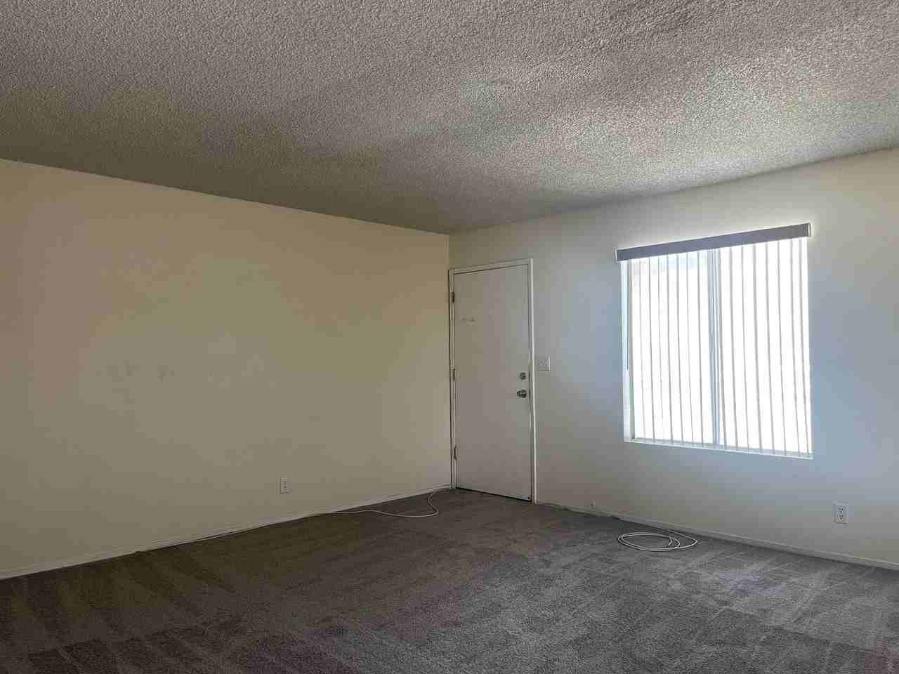 524 Fir St - Photo 3 of 8