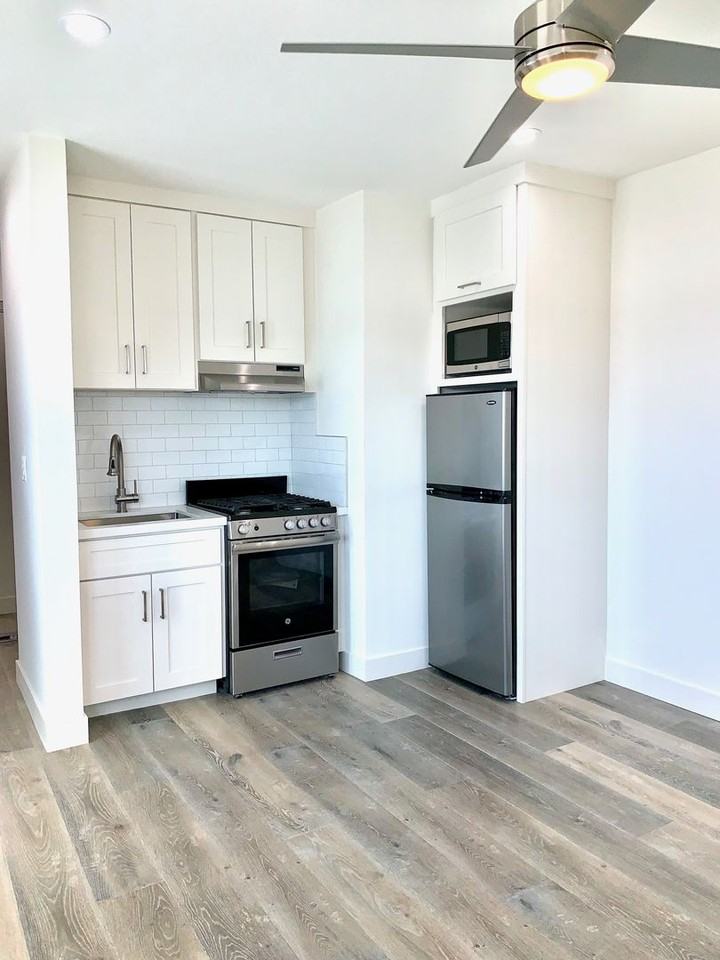 Sierra Street TIC (321 El Segundo/Palm LLC) - Photo 2 of 27