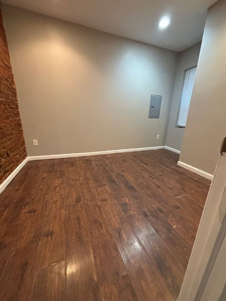 3509 Kensington Avenue - Photo 2 of 15