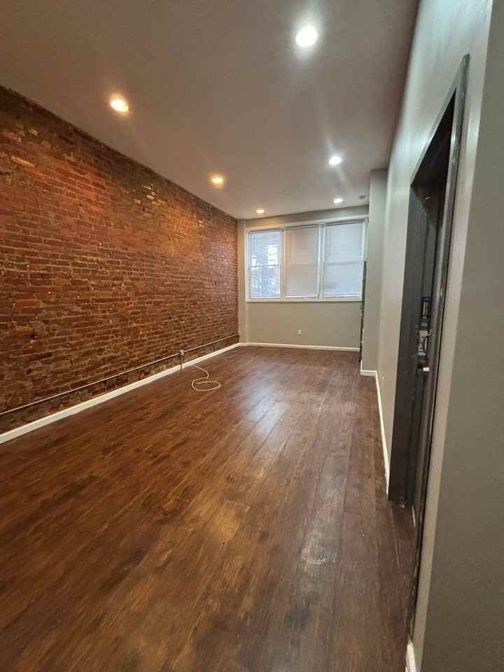 3509 Kensington Avenue - Photo 5 of 15