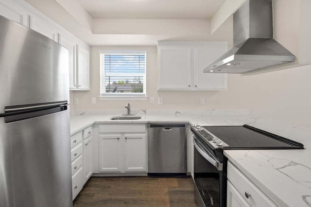 411 S 15th St - Photo 7 of 15