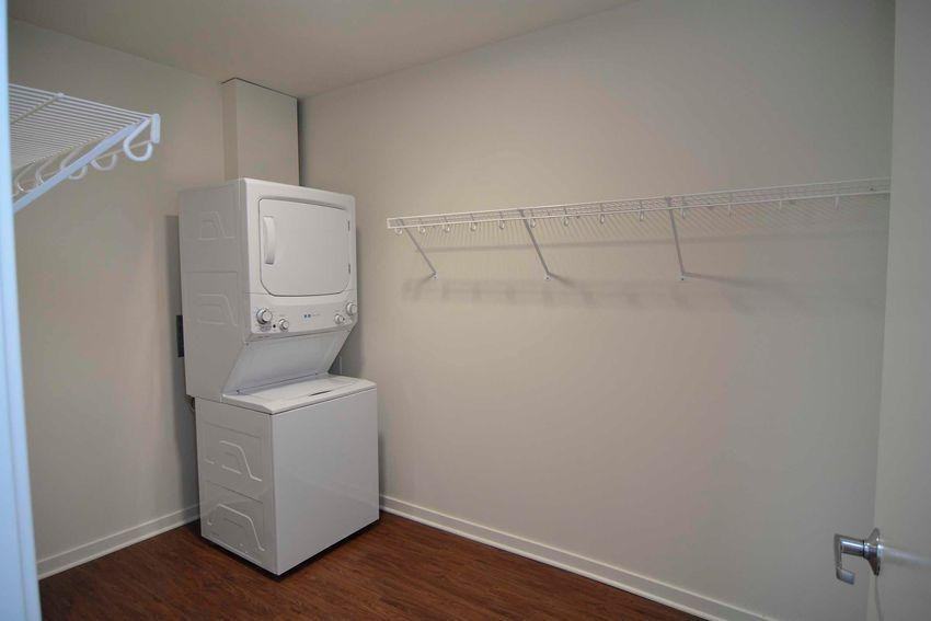 814 Main St - Photo 7 of 50