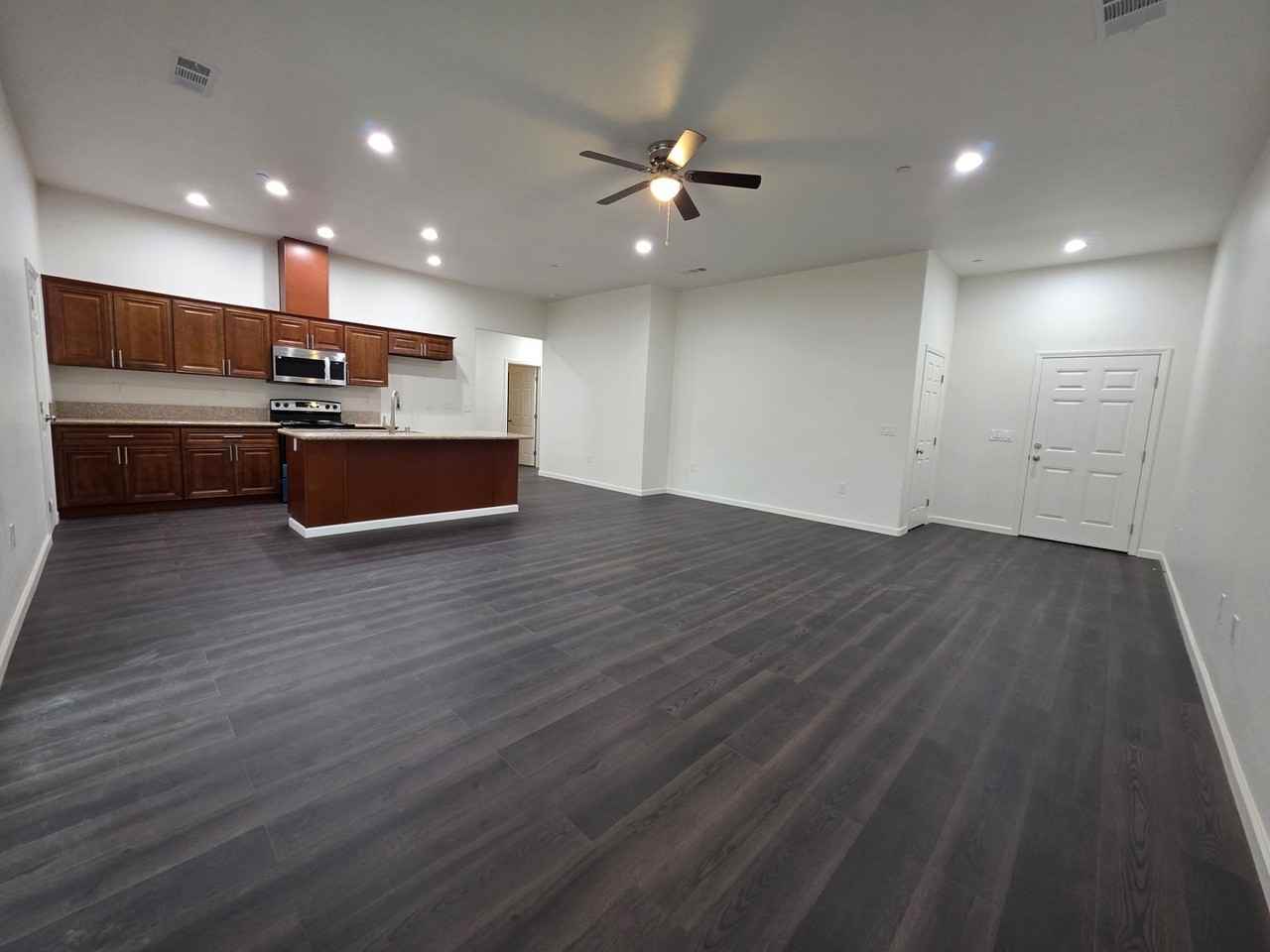 2018 E Seeger Ave - Photo 5 of 15