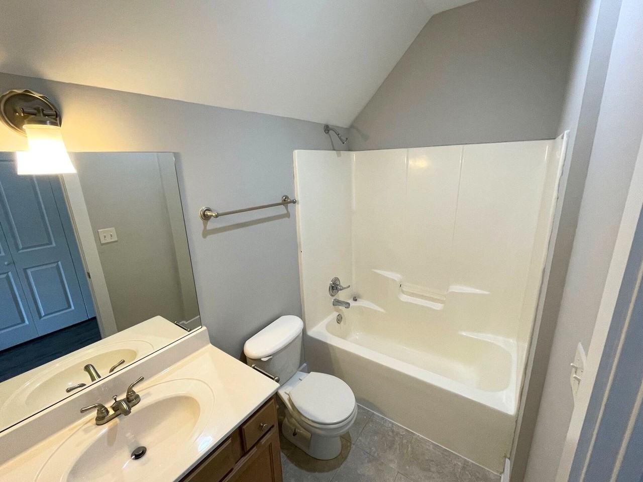 440 Athens Avenue - Photo 7 of 14