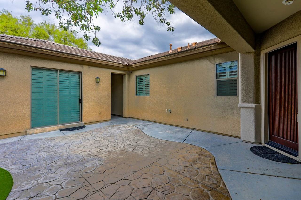 27 Glade Water Dr - Photo 5 of 40