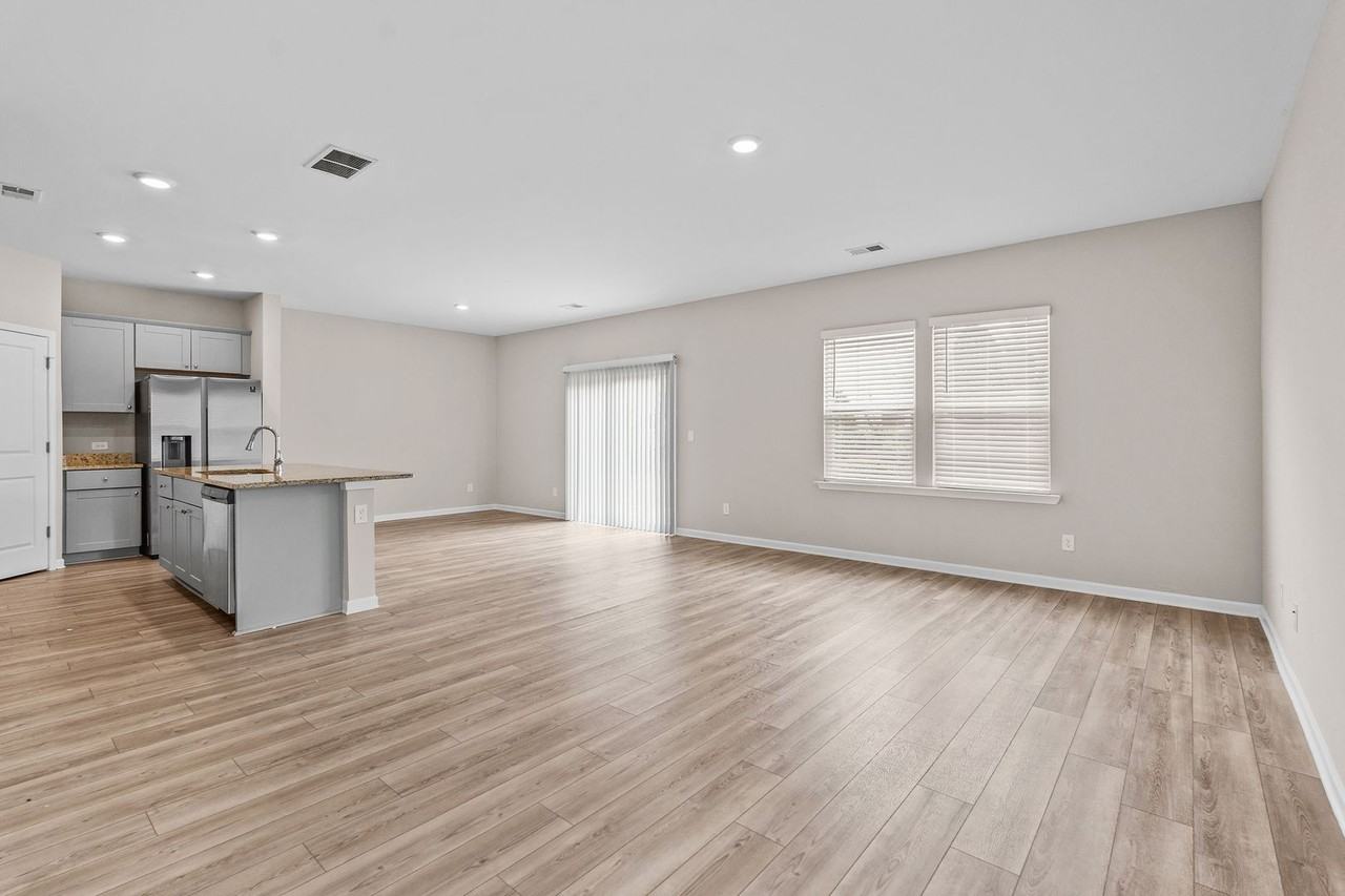 34 Blue River Ct - Photo 3 of 35