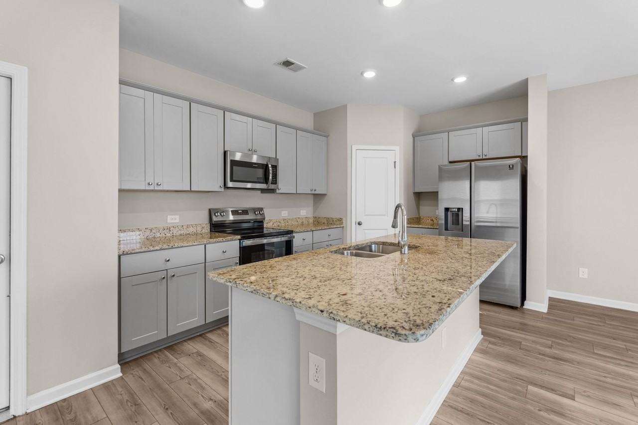 34 Blue River Ct - Photo 6 of 35