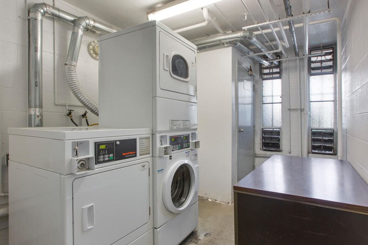 465 Lee Street - Photo 5 of 10