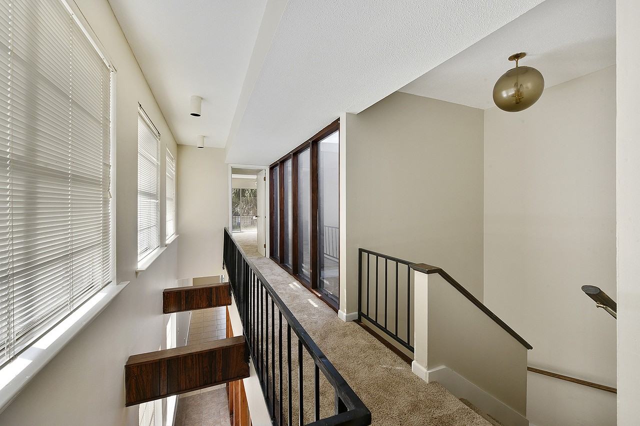 311 Lilac Street - Photo 7 of 10