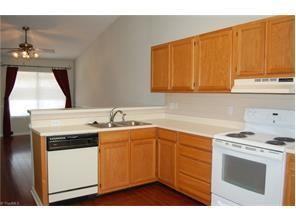 923 Belmont Drive - Photo 4 of 9