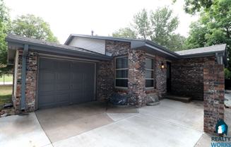 4810-4812 Ginny Avenue - Photo 1 of 1