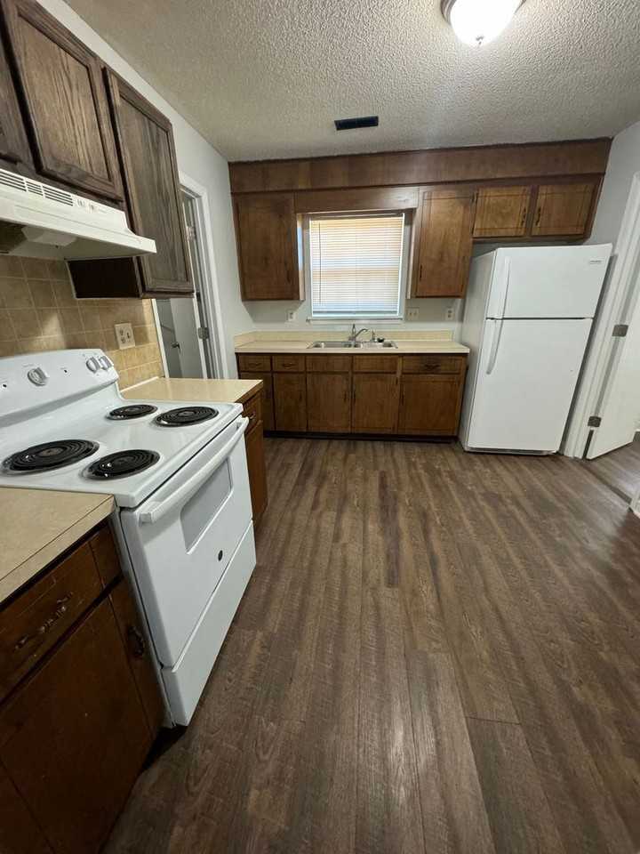 784 Grier Street - Photo 5 of 17