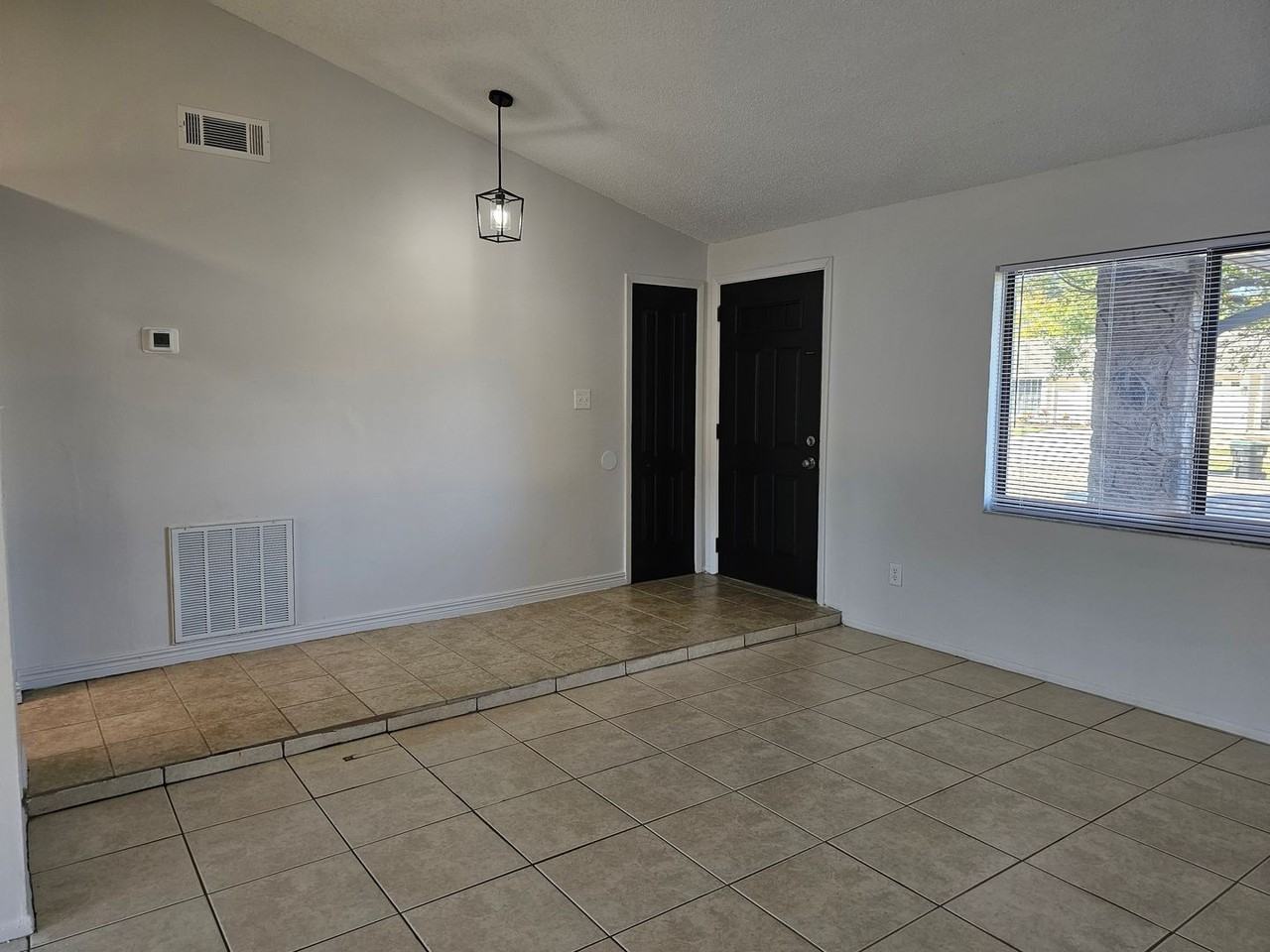 6220 Centennial Dr - Photo 2 of 30