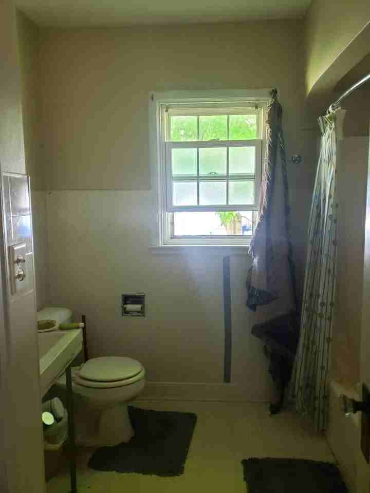 909 N 3rd Ave - Photo 3 of 10