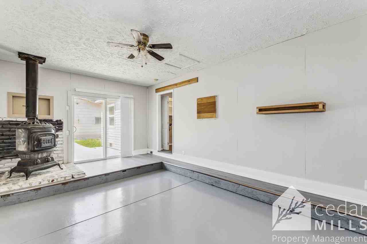 843 South Chautauqua Street - Photo 6 of 12