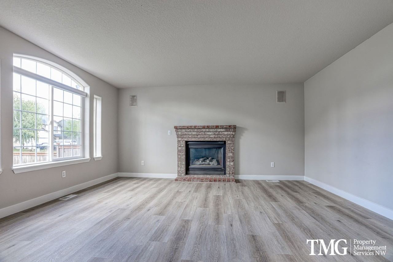 3012 Ne 166th Pl - Photo 3 of 34