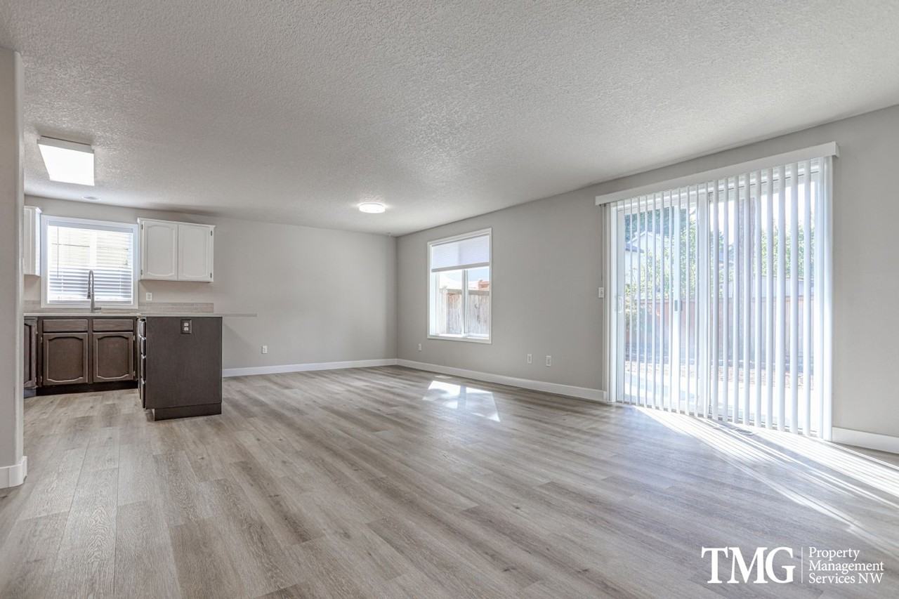 3012 Ne 166th Pl - Photo 6 of 34