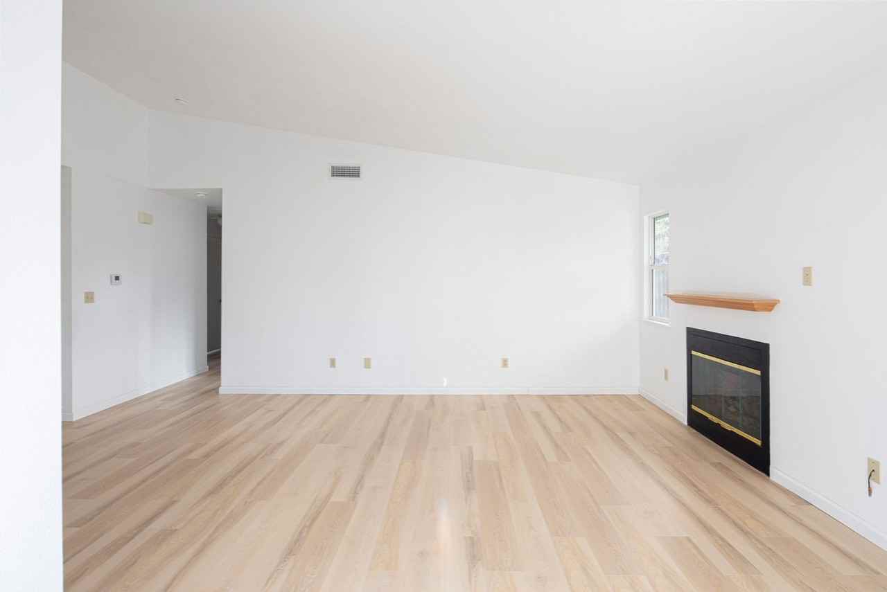 553 Foxen Lane - Photo 4 of 37