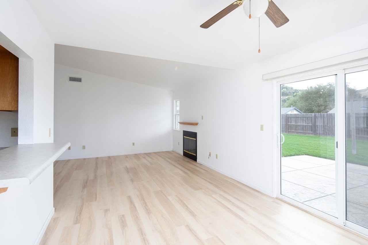 553 Foxen Lane - Photo 5 of 37