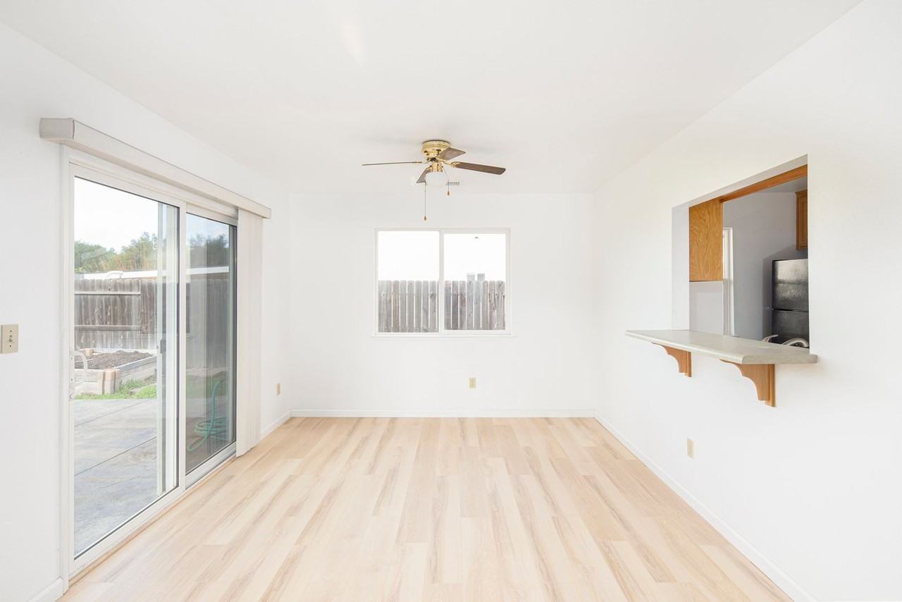 553 Foxen Lane - Photo 7 of 37