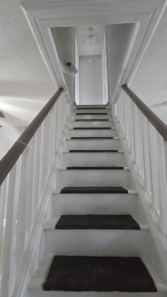 427 Royden Street - Photo 7 of 12