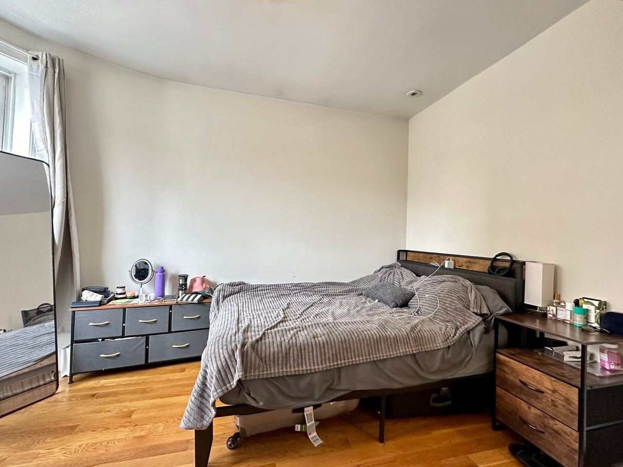 836 Huntington Avenue - Photo 7 of 29