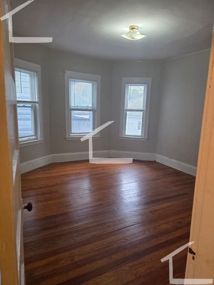 344 Faneuil Street - Photo 6 of 13