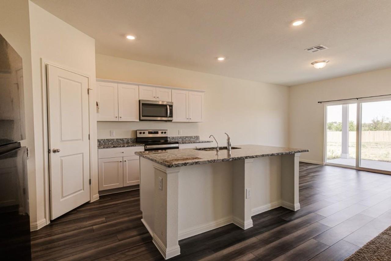 17804 Altesino Cove - Photo 5 of 23