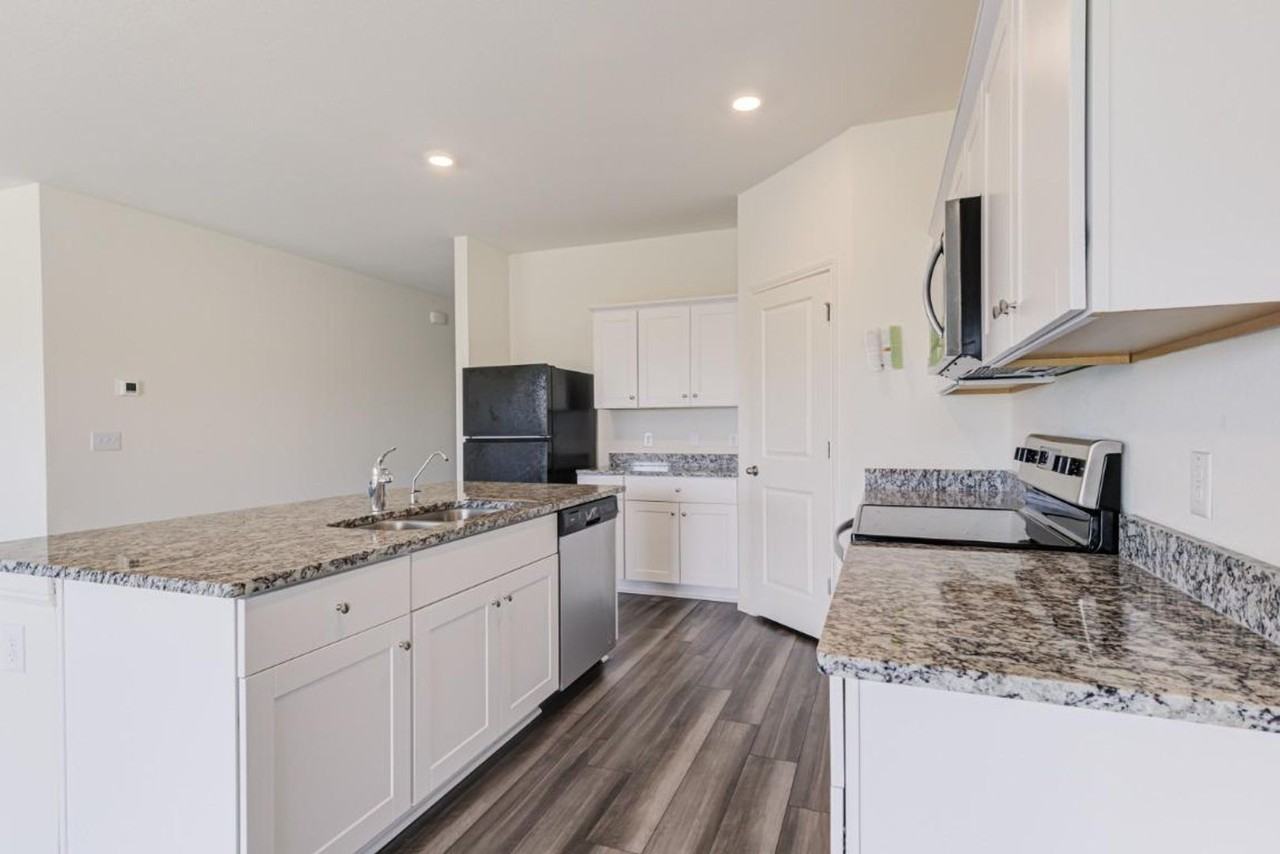 17804 Altesino Cove - Photo 6 of 23