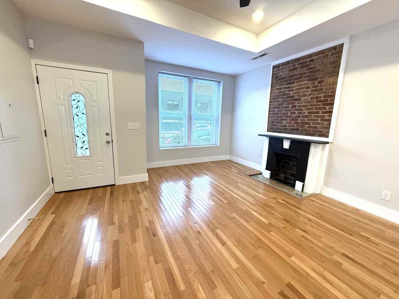 1435 Mellwood Ave - Photo 3 of 22