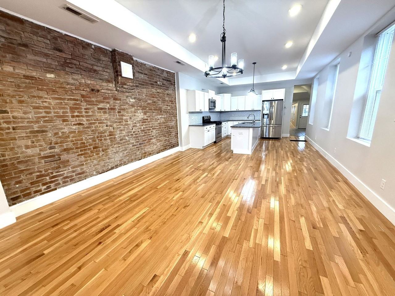 1435 Mellwood Ave - Photo 4 of 22