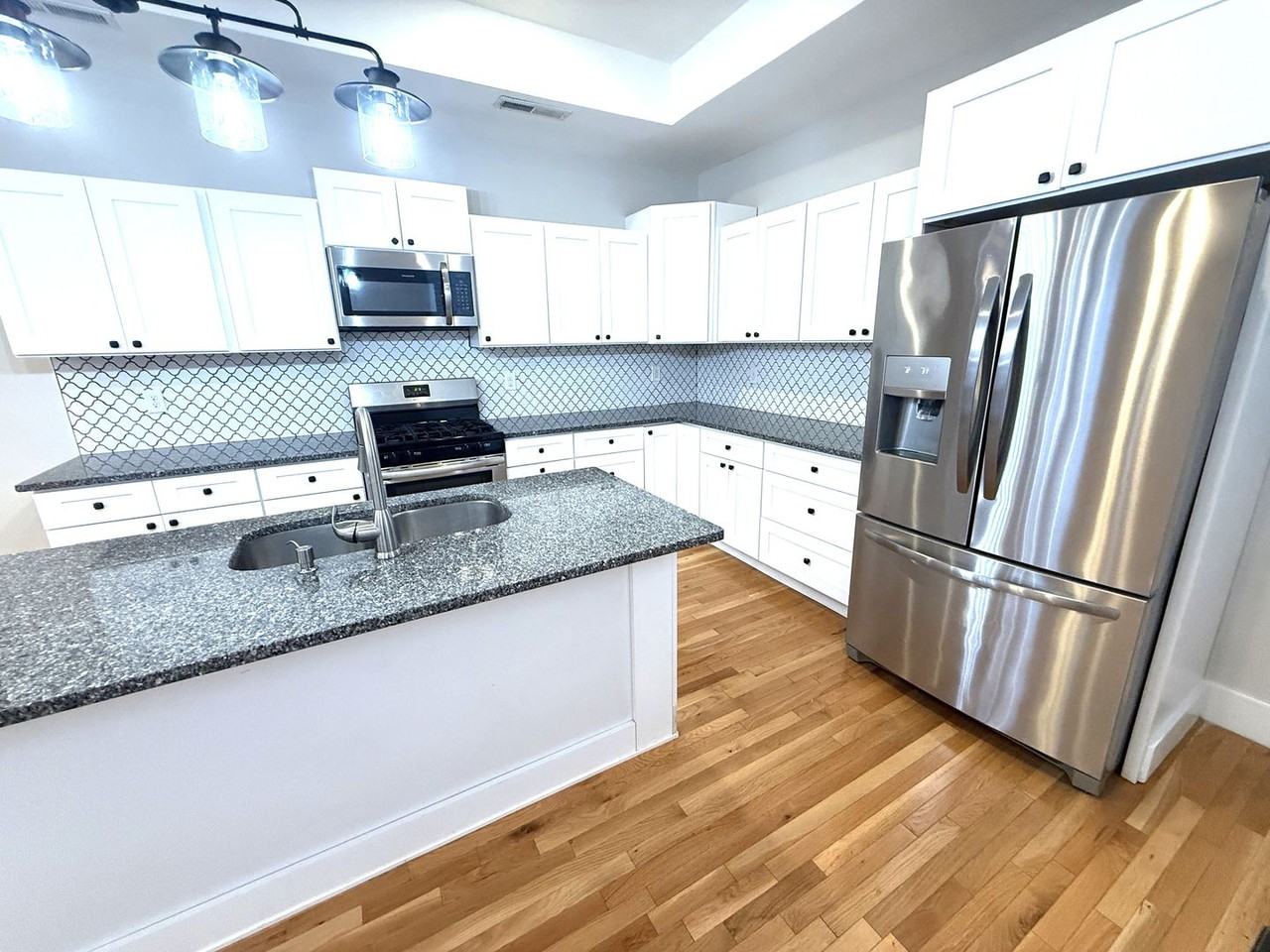 1435 Mellwood Ave - Photo 7 of 22