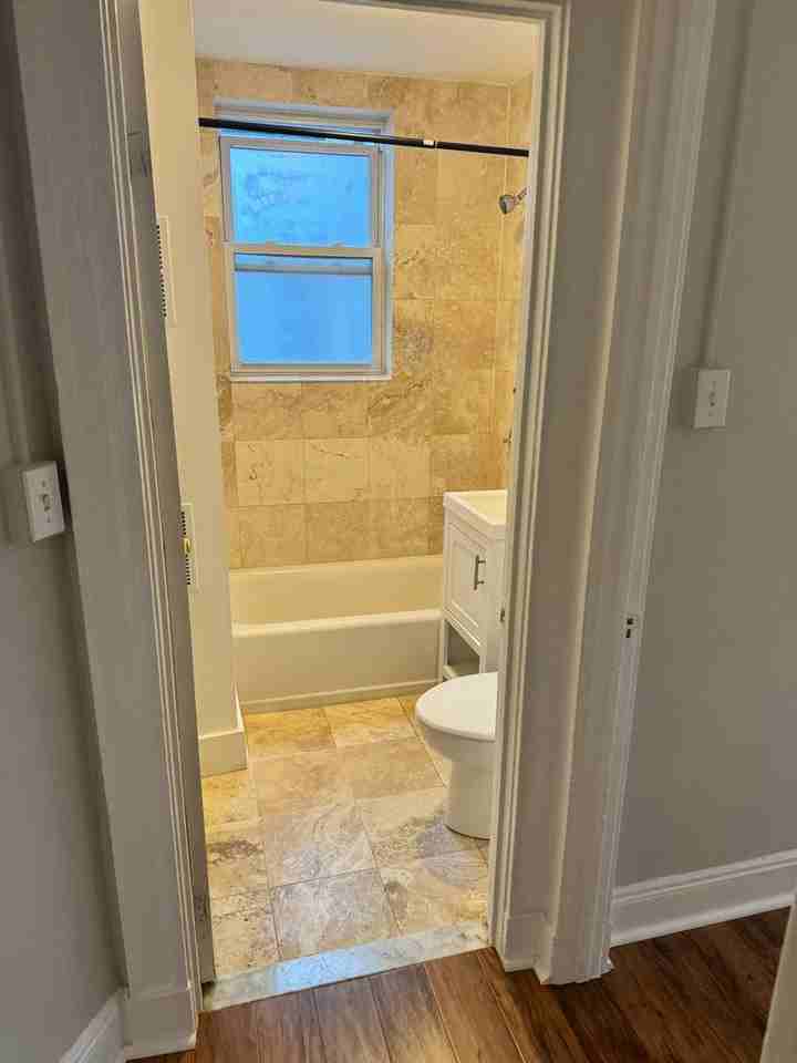 229 Hanover Street - Photo 5 of 10